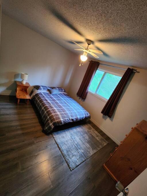 Entire 3 Bedroom House In Elliot Lake Kültér fotó