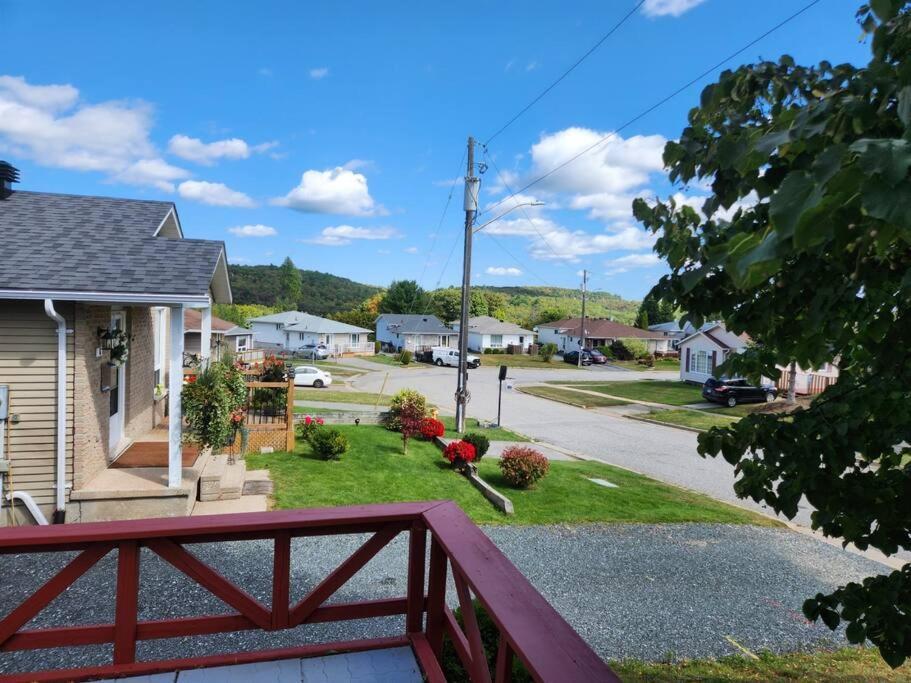 Entire 3 Bedroom House In Elliot Lake Kültér fotó